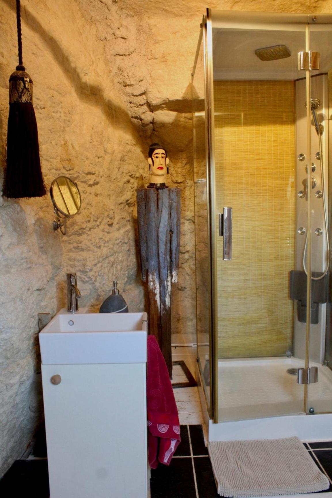 Troglodyte Loft Bed & Breakfast Thore-la-Rochette ภายนอก รูปภาพ